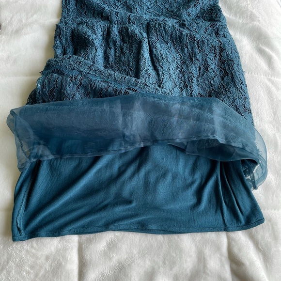 Aritzia Babaton Tobias Lace Dress - Picture 9 of 13